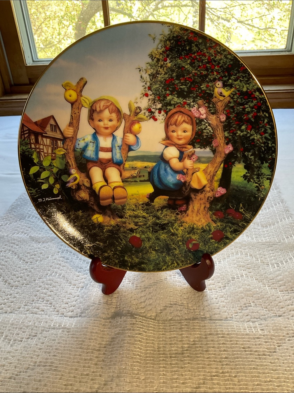 Hummel Plate Apple Tree Boy and Girl